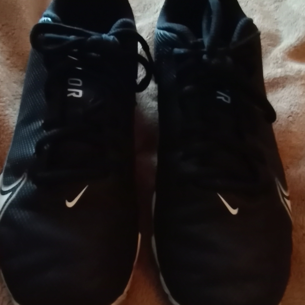 Kids football cleats